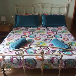 Alloggio in famiglia King Private Tra Arte Mare Campagna, Empoli
